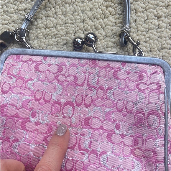 Coach - Picture 14 of 16